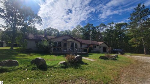 2152 Bissonette Rd, Oscoda, MI, 48750-9208 | Card Image