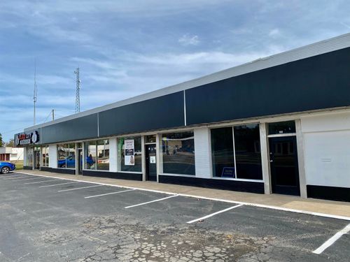 970 N 5th St, Silsbee, TX, 77656-3843 | Card Image