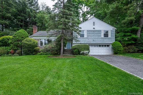 25 Crosshill Rd, Hartsdale, NY, 10530-3011 | Card Image