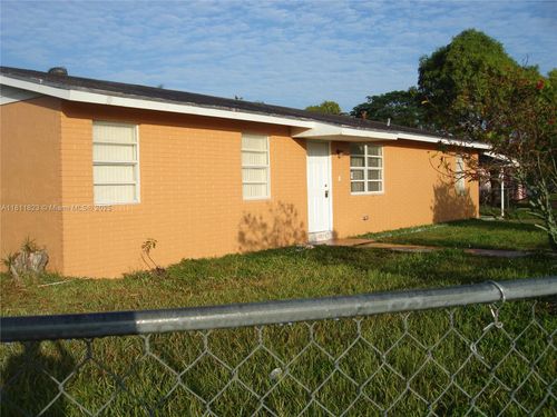 696-696 Sw 16th Ter, Homestead, FL, 33030-6631 | Card Image