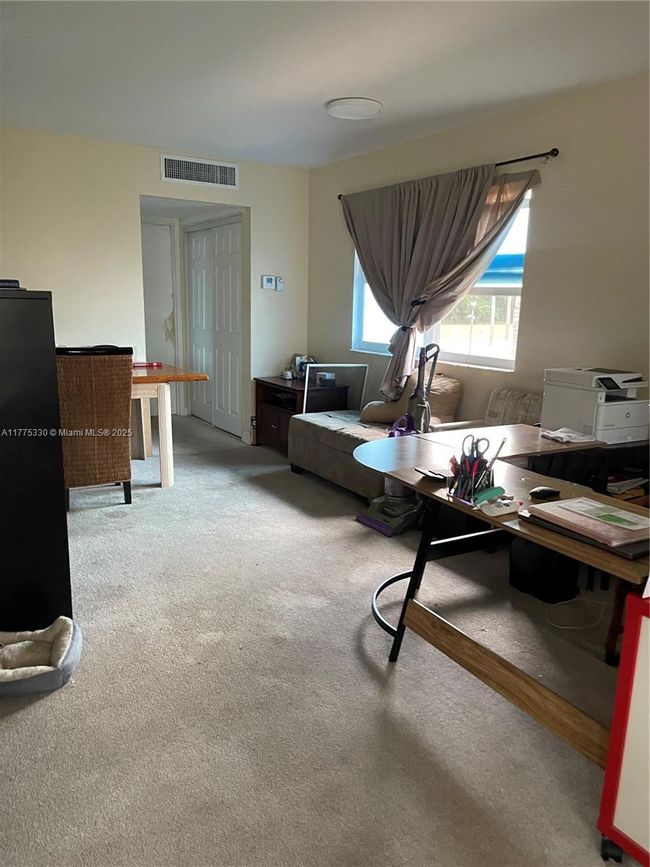 238 - 238 Saxony E, Condo with 1 bedrooms, 2 bathrooms and null parking in Delray Beach FL | Image 11