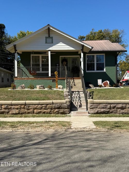 2353 Parkview Ave, Knoxville, TN, 37917-8230 | Card Image