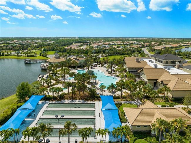 7113 Gradford Ct, House other with 3 bedrooms, 4 bathrooms and null parking in Lakewood Ranch FL | Image 83