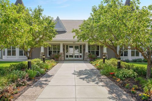 apt-301-100 Clydesdale Trl, Medina, MN, 55340-4561 | Card Image
