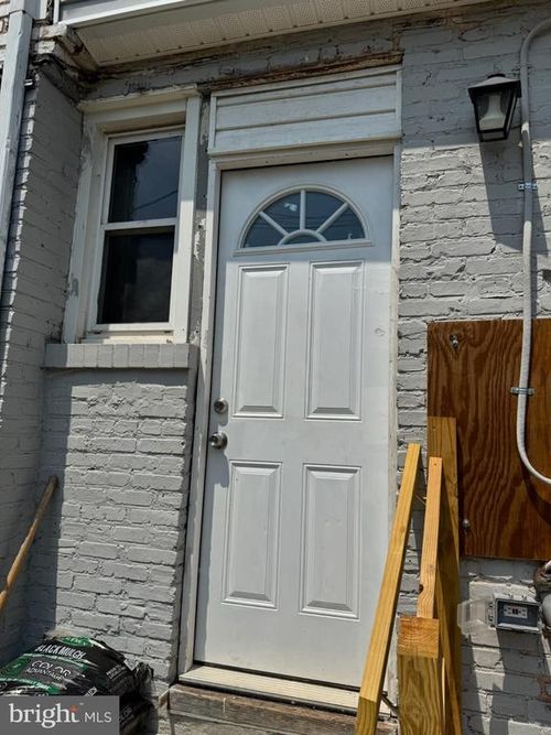 3327 Elmley Ave, BALTIMORE, MD, 21213-1603 | Card Image
