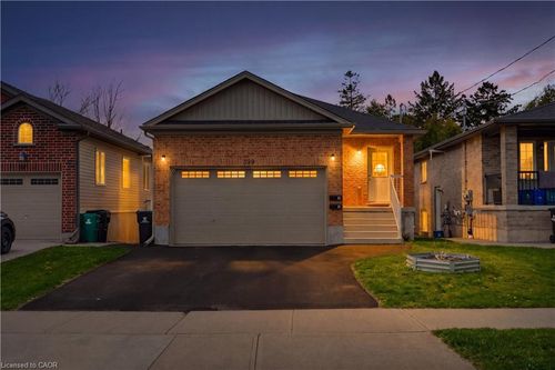399 Greenfield Ave, Kitchener, ON, N2C1E6 | Card Image