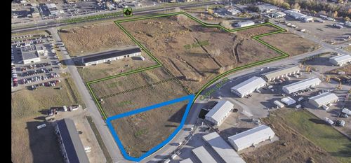 {{alt}} | Card Image