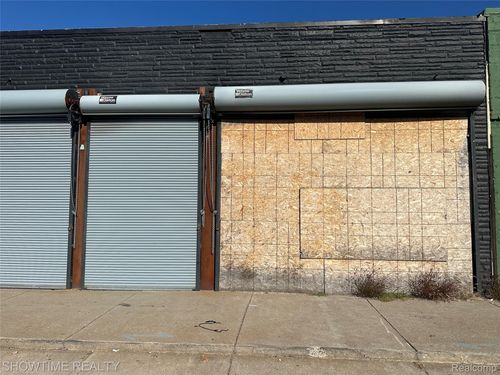 17500 W 7 Mile Rd, Detroit, MI, 48235-3045 | Card Image