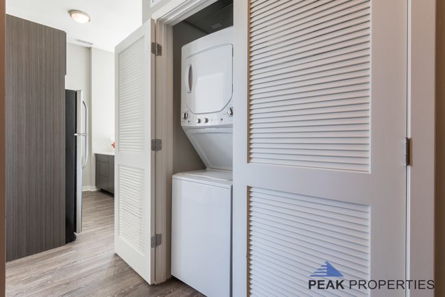 APT-301 - 1545 W North Ave, Condo with 3 bedrooms, 2 bathrooms and 2 parking in Chicago IL | Image 7