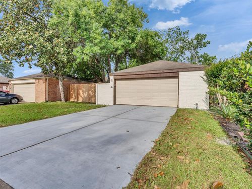 1912 Tremont Ct, Rosenberg, TX, 77471-5118 | Card Image