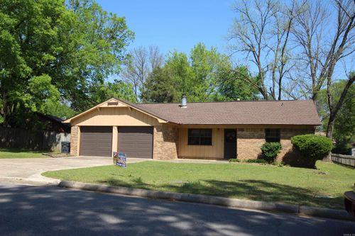 1514 N Jackson Ave, Russellville, AR, 72801-3204 | Card Image