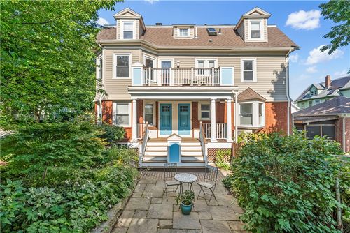 60 Forest St, Providence, RI, 02906-2628 | Card Image