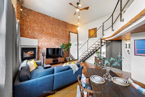 404-589 Rideau St, Ottawa, ON, K1N6A1 | Card Image