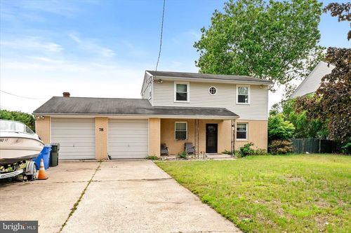 78 Lake Dr, BEVERLY, NJ, 08010-3301 | Card Image