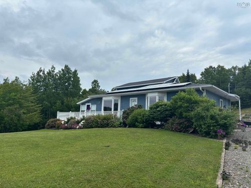 7062 E Bay Highway, Big Pond, NS, B1J1T1 | Card Image