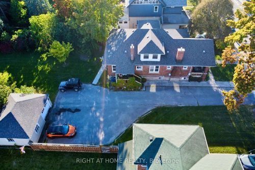 33 Melbourne St W, Lindsay, ON, K9V2S7 | Card Image
