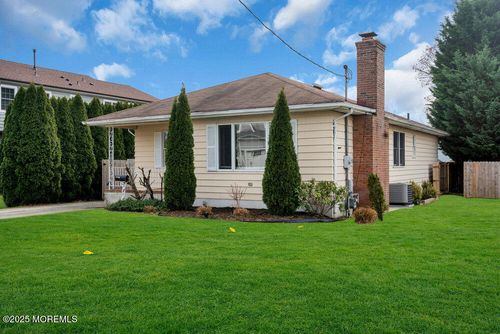 805 Jersey Ave, Spring Lake, NJ, 07762-1922 | Card Image