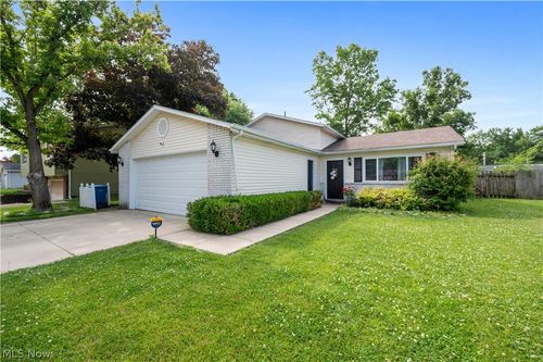 1004 Plymouth Dr, Grafton, OH, 44044-1230 | Card Image