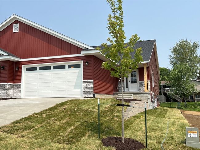 817 Prairie View Dr, Condo with 4 bedrooms, 3 bathrooms and null parking in West Branch IA | Image 36