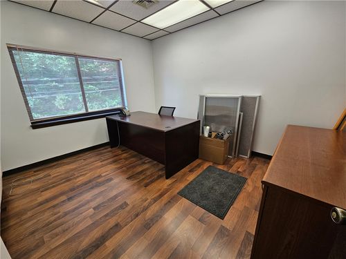 4492 Steubenville Pike, Pittsburgh, PA, 15205-9628 | Card Image