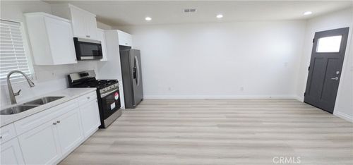 a-10824 Long Beach Blvd, Lynwood, CA, 90262-1913 | Card Image