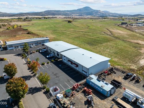 6026 Crater Lake Ave, Medford, OR, 97502-9414 | Card Image