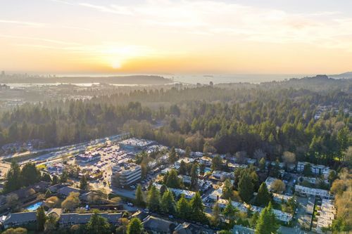 811 Westview Cres, North Vancouver, BC, V7N3X9 | Card Image