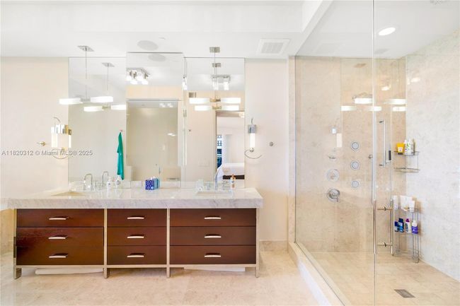UNIT-1101N - 9705 Collins Ave, Condo with 3 bedrooms, 4 bathrooms and null parking in Bal Harbour FL | Image 17