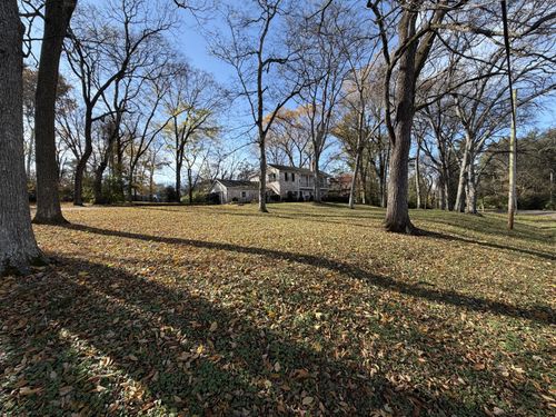 111 Lynnwood Blvd, Nashville, TN, 37205-2903 | Card Image