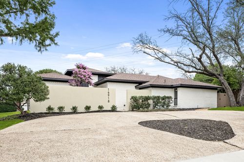 16918 Hunters Point Dr, Dallas, TX, 75248-1618 | Card Image