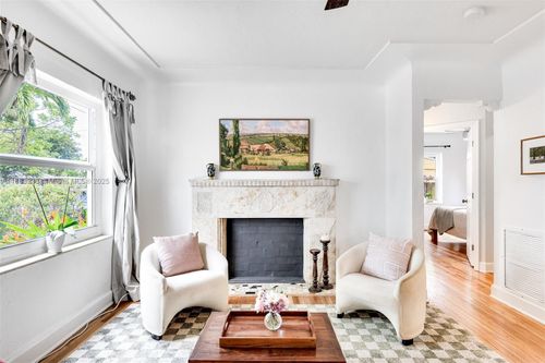 244 Nw 44th St, Miami, FL, 33127-2651 | Card Image