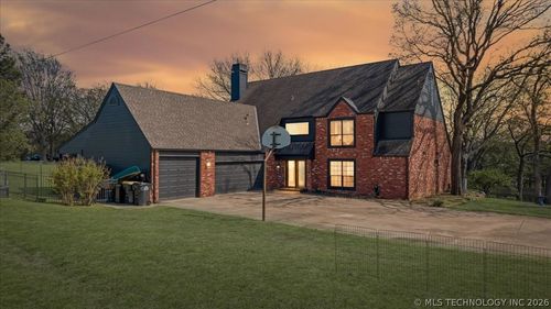 11493 S 4th St, Jenks, OK, 74037-3275 | Card Image