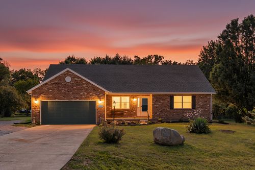 5467 Greg Dr, Saint Paris, OH, 43072-9564 | Card Image