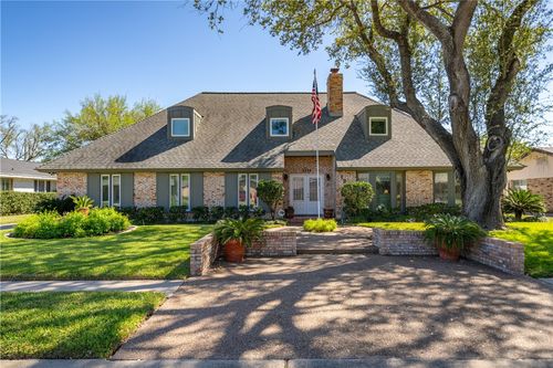 1211 Cypher St, Kingsville, TX, 78363-3403 | Card Image