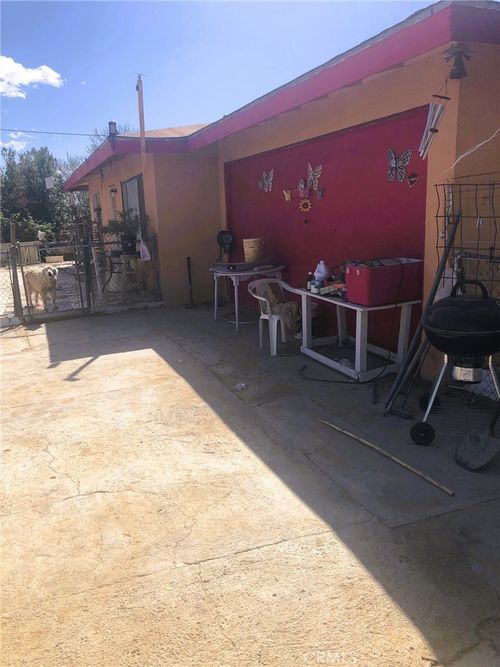 35838 Mountain View Rd, Hinkley, CA, 92347 | Card Image