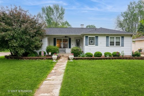 224 Howard Ave, East Dundee, IL, 60118-2421 | Card Image