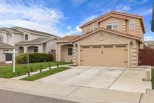 3130 Walnut Ln, Riverbank, CA, 95367-3887 | Card Image