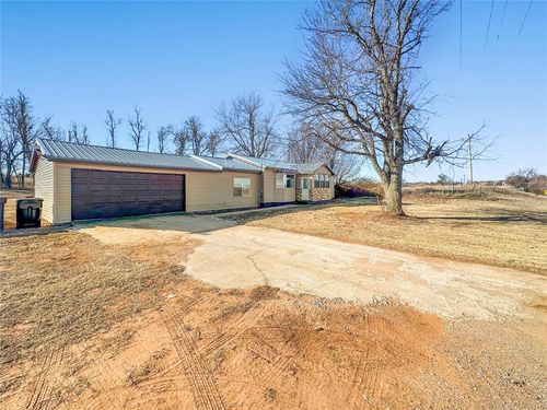 29047 State Highway 152, Minco, OK, 73059-8103 | Card Image