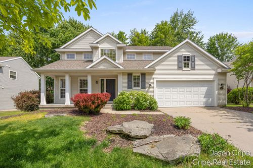 3523 Long Grove Dr Se, Kentwood, MI, 49512-9366 | Card Image