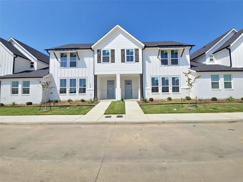 9569 Thorncrown Ln, Fort Worth, TX, 76179-0019 | Card Image