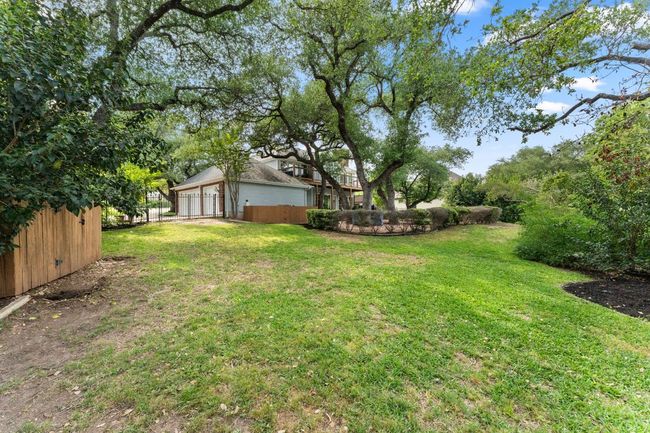 558 Peterson Ln, House other with 4 bedrooms, 3 bathrooms and 5 parking in Lakeway TX | Image 29