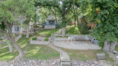 16603 Shoreline Dr, Spirit Lake, IA, 51360-7334 | Card Image