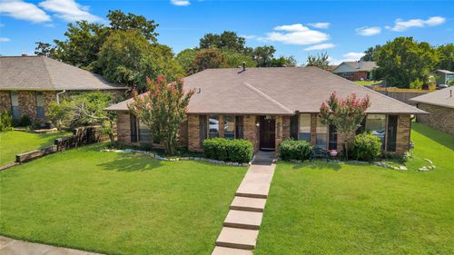 1712 Rosemeade Cir, Carrollton, TX, 75007-3034 | Card Image