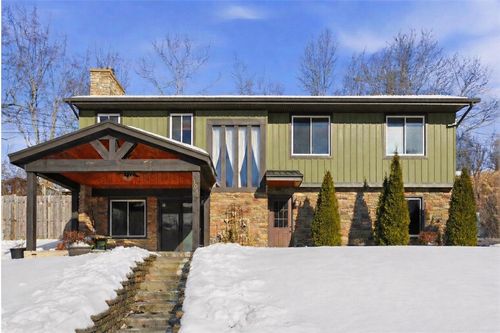 102 Kenwood Dr, Coraopolis, PA, 15108-3631 | Card Image