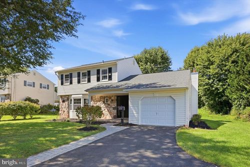 884 Stirrup Ln, WARRINGTON, PA, 18976-2143 | Card Image