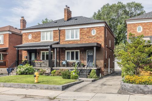 6 Lankin Blvd, East York, ON, M4J4W8 | Card Image