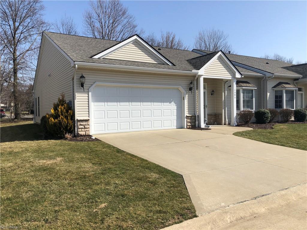 32 1395 E Cross Creek Drive, Sold in Willoughby Zoocasa