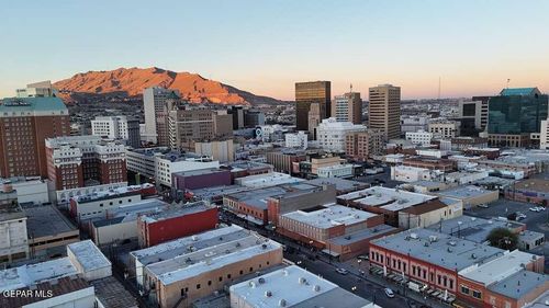 402 S El Paso St, El Paso, TX, 79901-2318 | Card Image