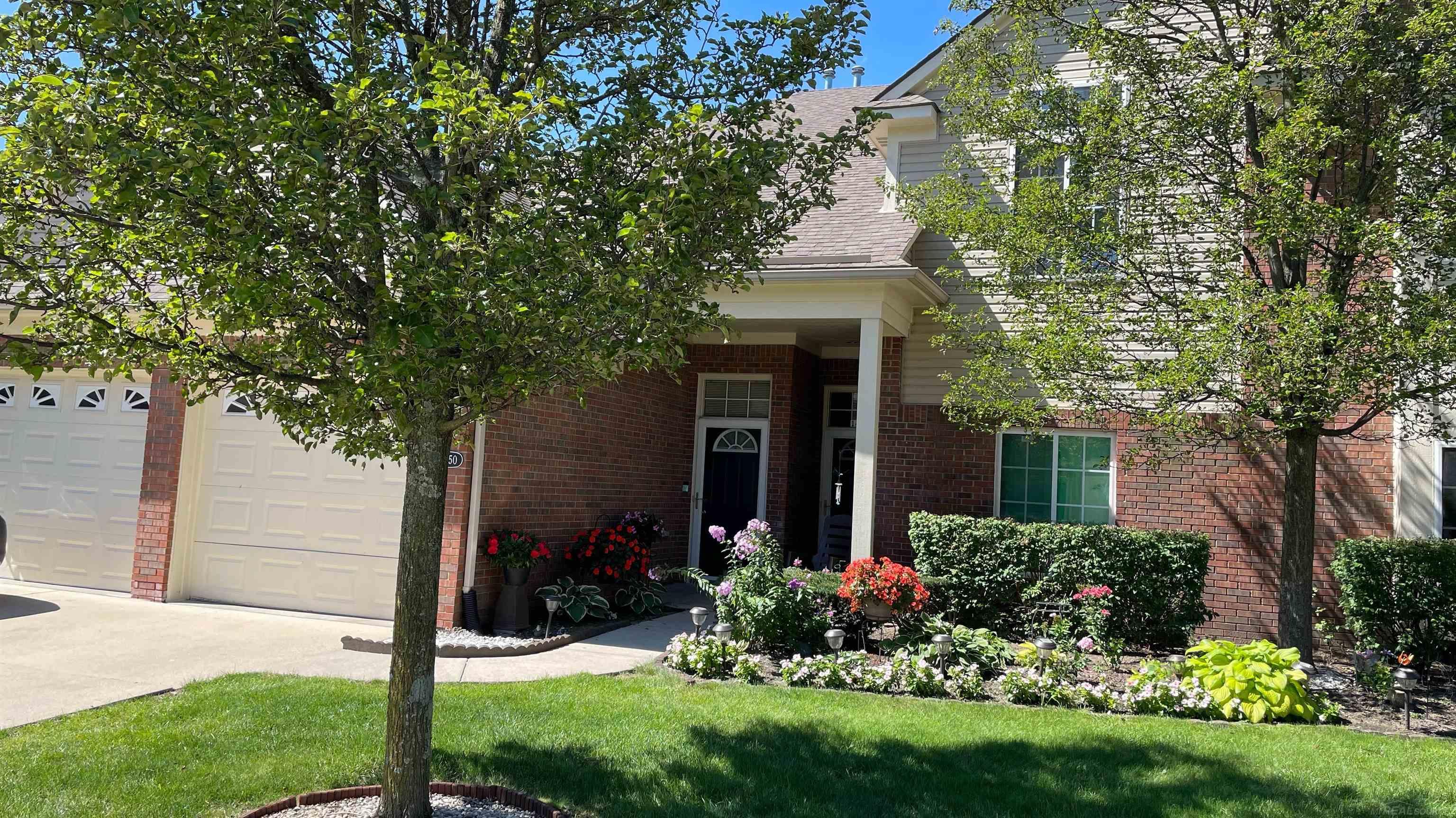 Shadywood Dr, Sterling Heights, MI 48312