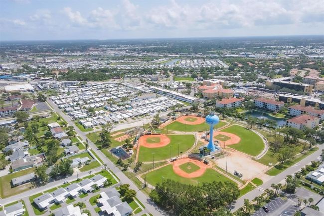 1060 - 1060 Cockrill St, House other with 2 bedrooms, 2 bathrooms and null parking in VENICE FL | Image 40